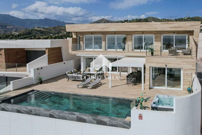 Image No.3-5 Bed Villa for sale