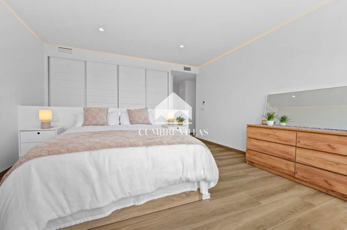 Image No.40-5 Bed Villa for sale