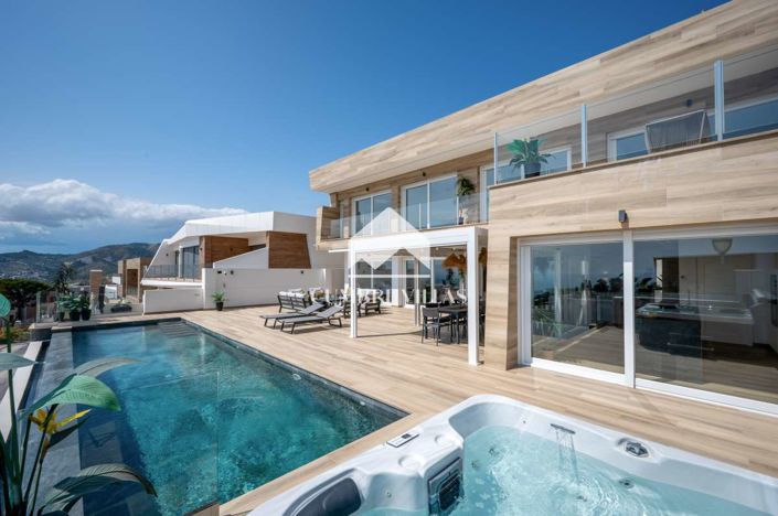 Image No.44-5 Bed Villa for sale