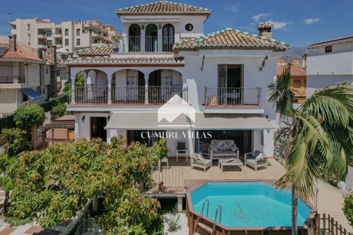 Image No.2-Villa de 5 chambres à vendre à Almuñécar