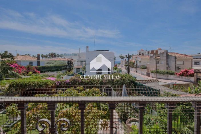 Image No.45-5 Bed Villa for sale