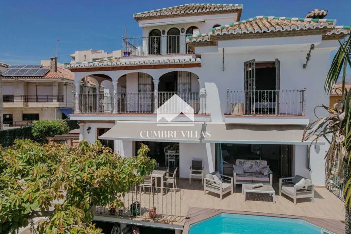 Image No.6-5 Bed Villa for sale