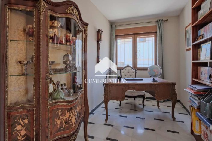 Image No.55-5 Bed Villa for sale