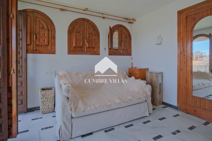 Image No.61-5 Bed Villa for sale