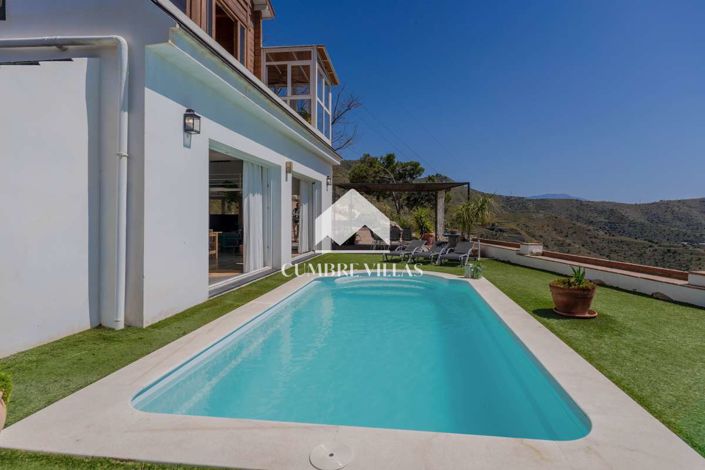Image No.36-5 Bed Country House for sale