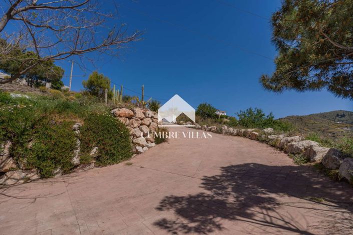 Image No.40-5 Bed Country House for sale