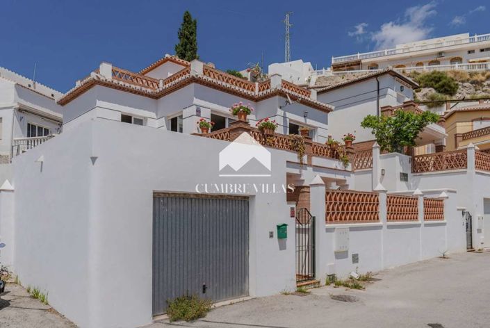 Image No.3-Villa de 4 chambres à vendre à Almuñécar