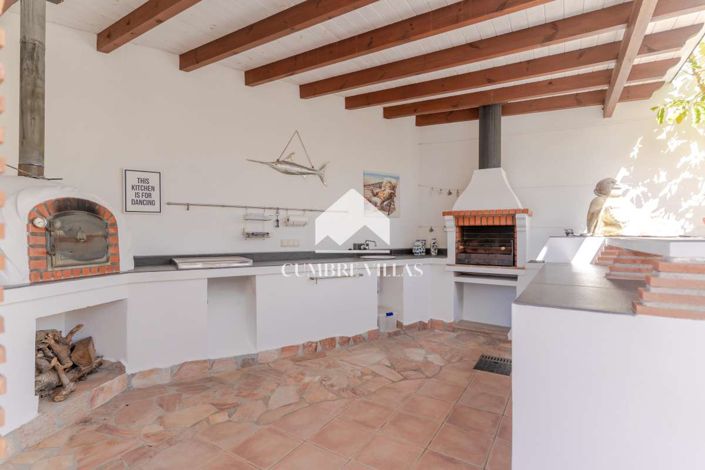 Image No.35-2 Bed Villa for sale