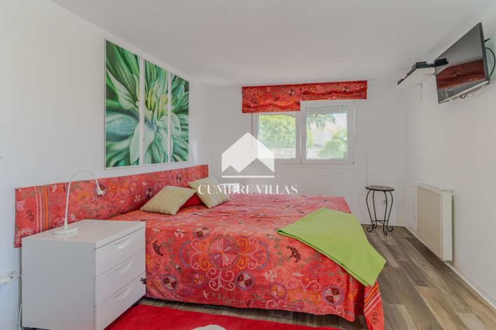 Image No.48-2 Bed Villa for sale