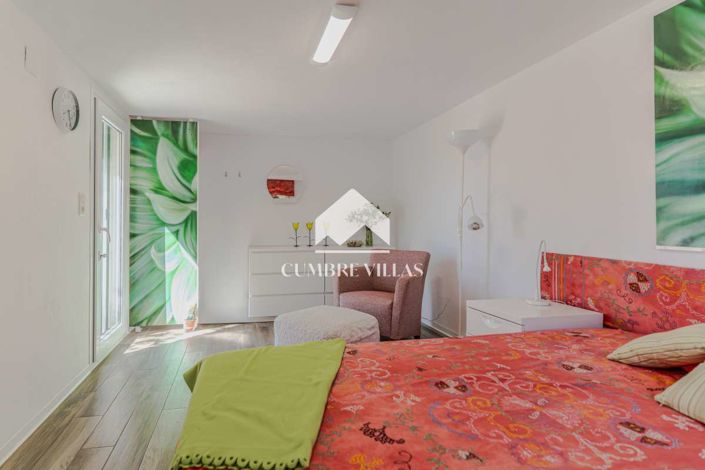 Image No.49-2 Bed Villa for sale
