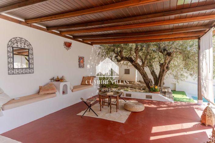 Image No.9-2 Bed Villa for sale
