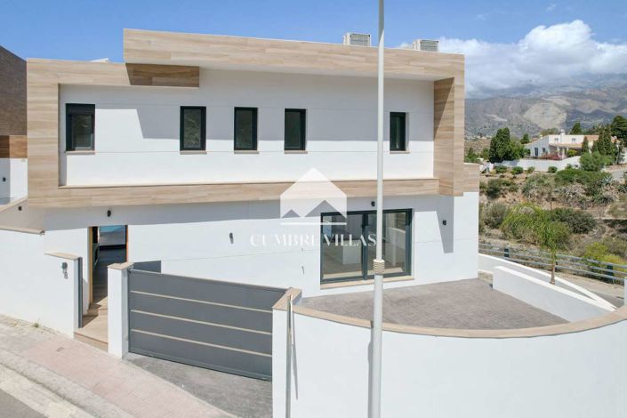Image No.8-3 Bed Villa for sale