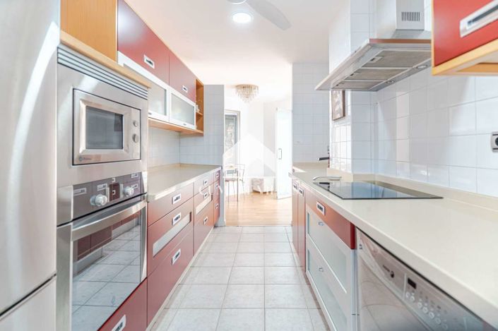 Image No.15-5 Bed Townhouse for sale