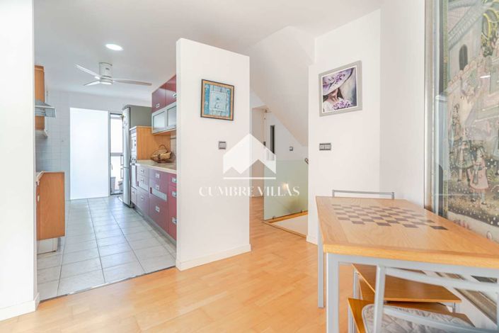 Image No.22-5 Bed Townhouse for sale