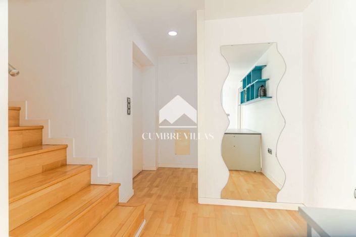 Image No.25-5 Bed Townhouse for sale