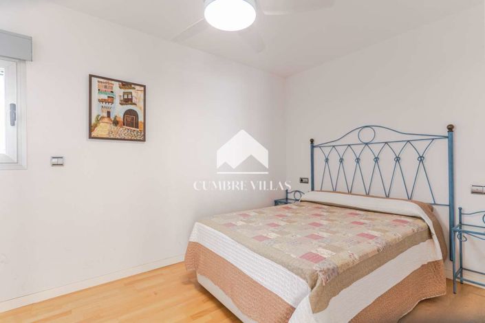 Image No.32-5 Bed Townhouse for sale
