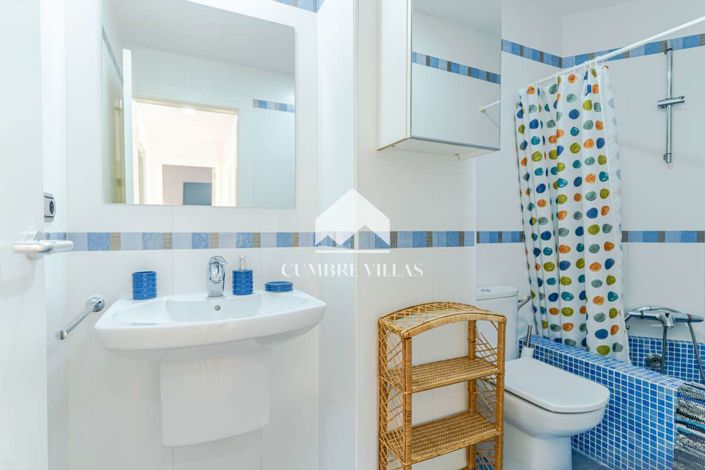 Image No.35-5 Bed Townhouse for sale
