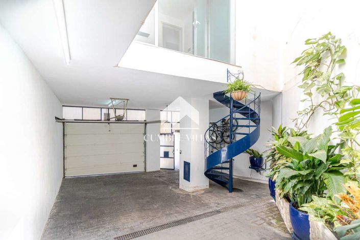 Image No.38-5 Bed Townhouse for sale