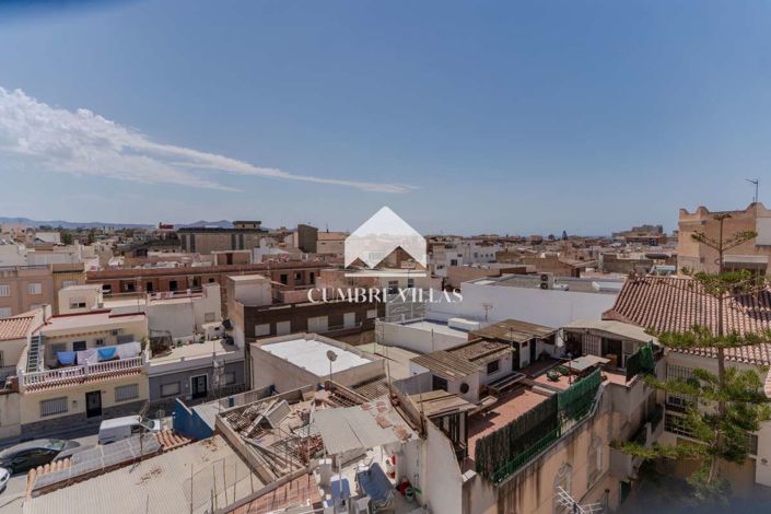 Image No.4-5 Bed Townhouse for sale