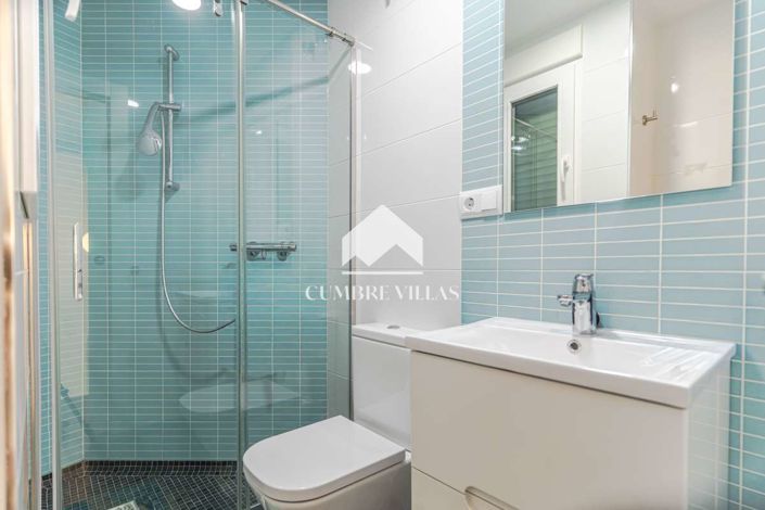 Image No.47-5 Bed Townhouse for sale