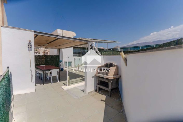 Image No.55-5 Bed Townhouse for sale
