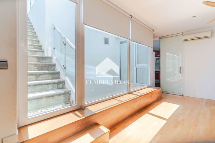 Image No.7-5 Bed Townhouse for sale