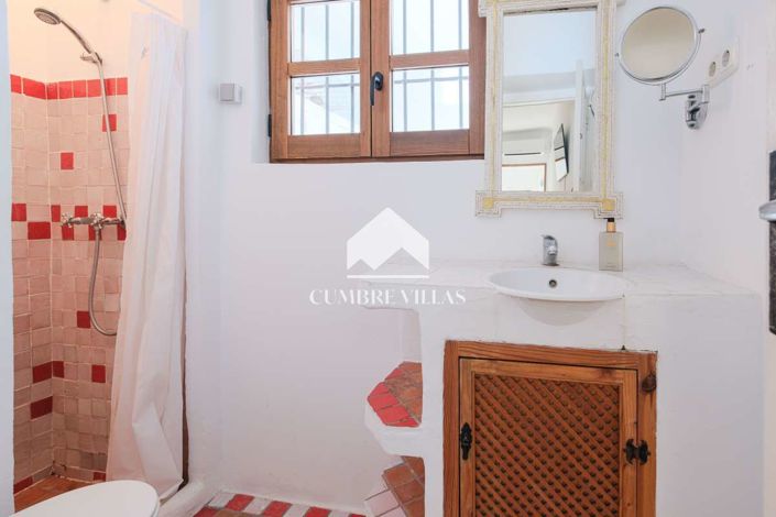 Image No.24-3 Bed Townhouse for sale