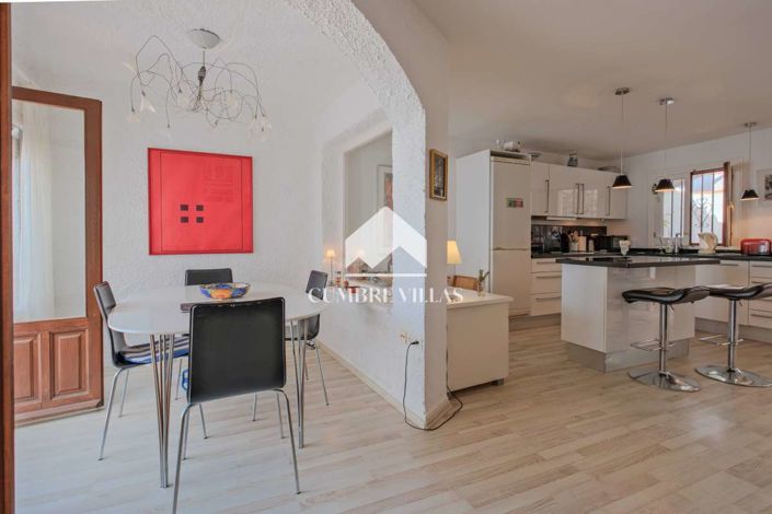 Image No.17-2 Bed Villa for sale