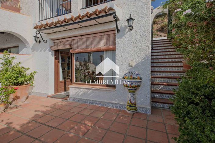 Image No.29-2 Bed Villa for sale