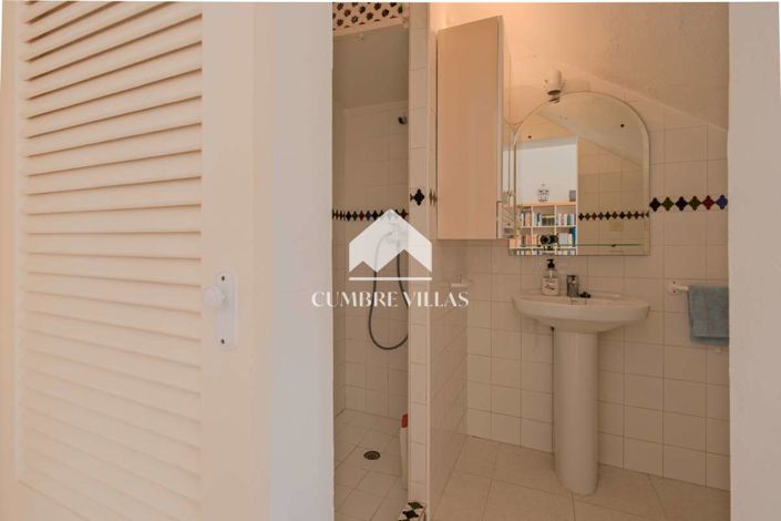 Image No.6-2 Bed Villa for sale