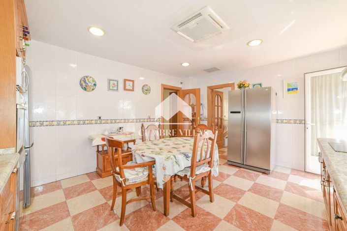 Image No.19-5 Bed Villa for sale