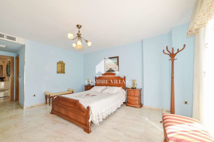 Image No.32-5 Bed Villa for sale