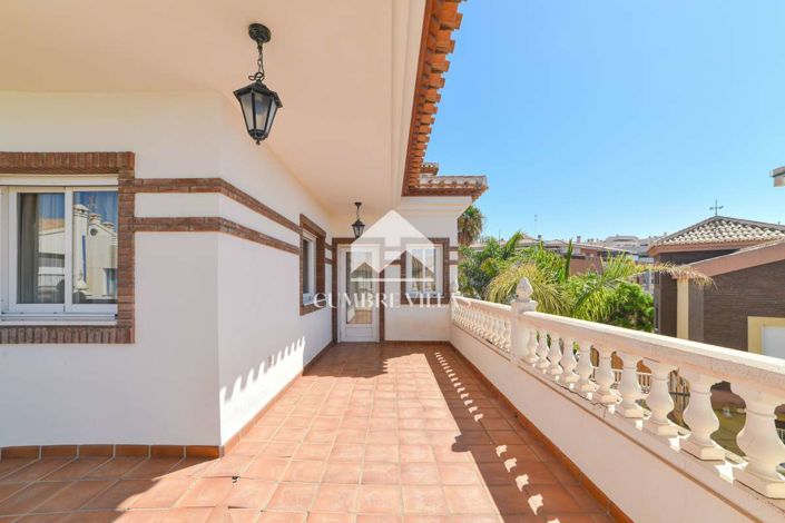Image No.35-5 Bed Villa for sale