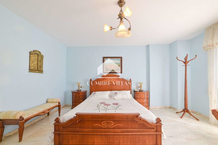 Image No.36-5 Bed Villa for sale
