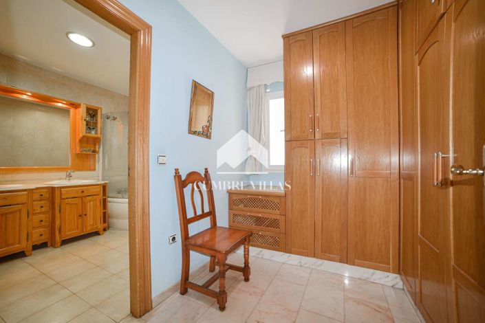 Image No.37-5 Bed Villa for sale