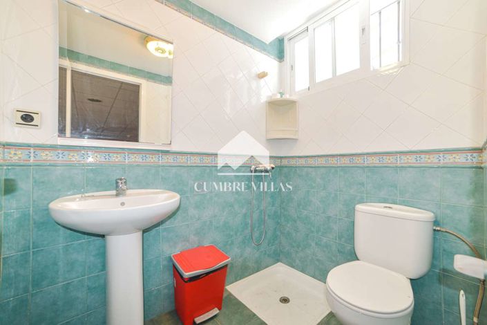 Image No.54-5 Bed Villa for sale