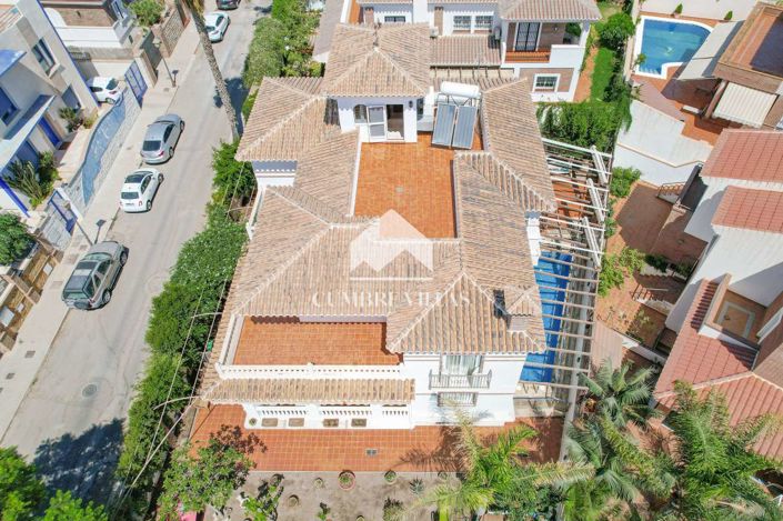Image No.58-5 Bed Villa for sale