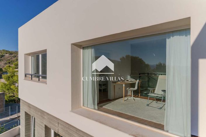 Image No.55-3 Bed Villa for sale