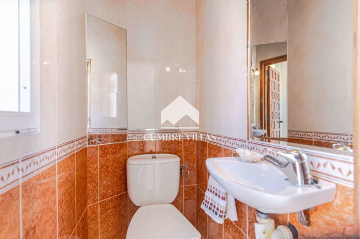 Image No.20-4 Bed Villa for sale
