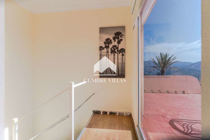 Image No.37-4 Bed Villa for sale