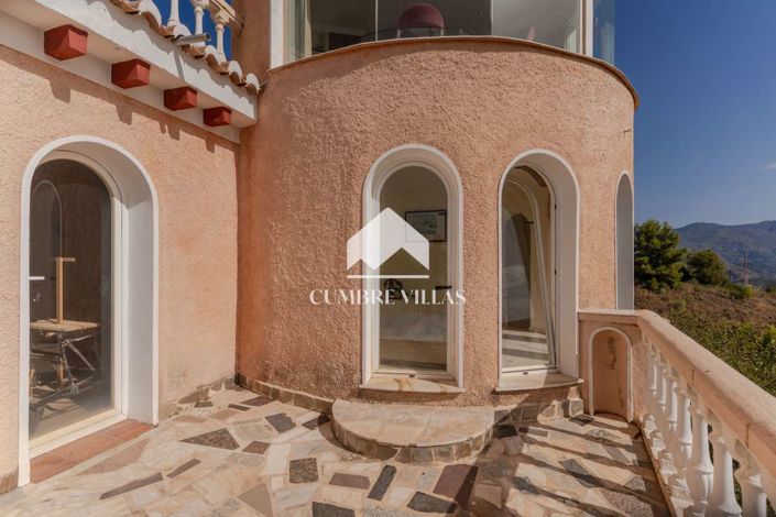 Image No.59-4 Bed Villa for sale