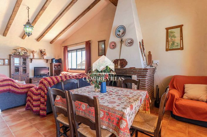 Image No.23-3 Bed Country House for sale