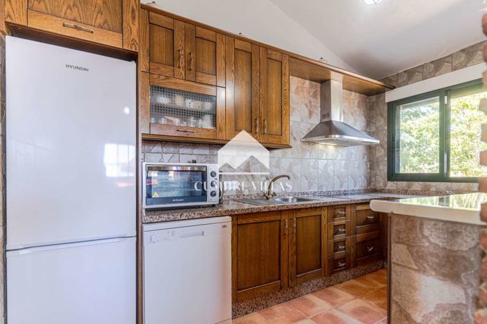 Image No.25-3 Bed Country House for sale