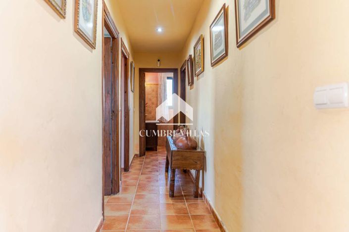 Image No.30-3 Bed Country House for sale