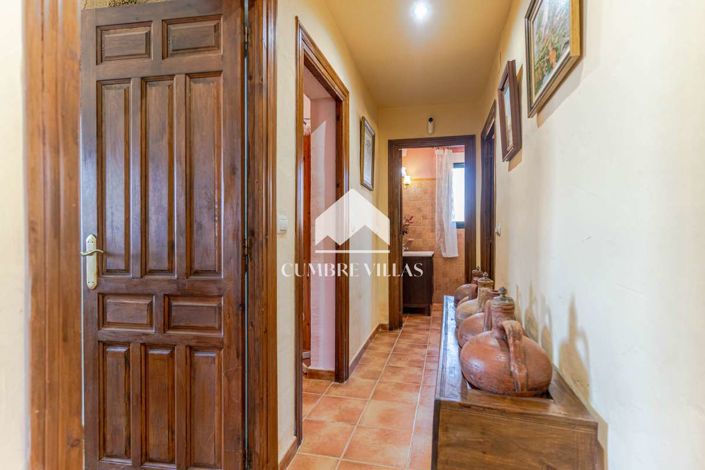 Image No.35-3 Bed Country House for sale