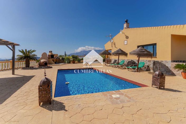 Image No.51-3 Bed Country House for sale