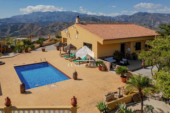 Image No.7-3 Bed Country House for sale