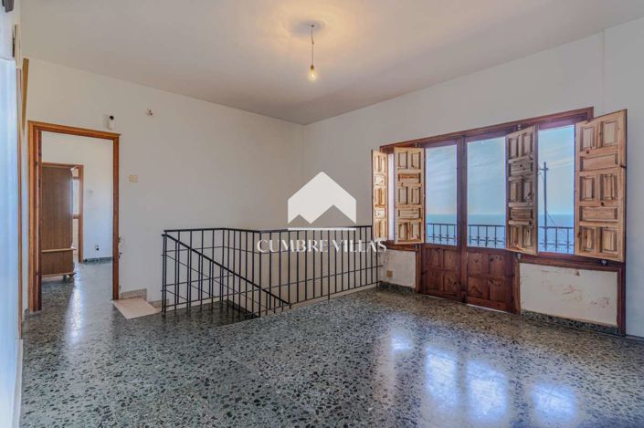 Image No.28-8 Bed Villa for sale