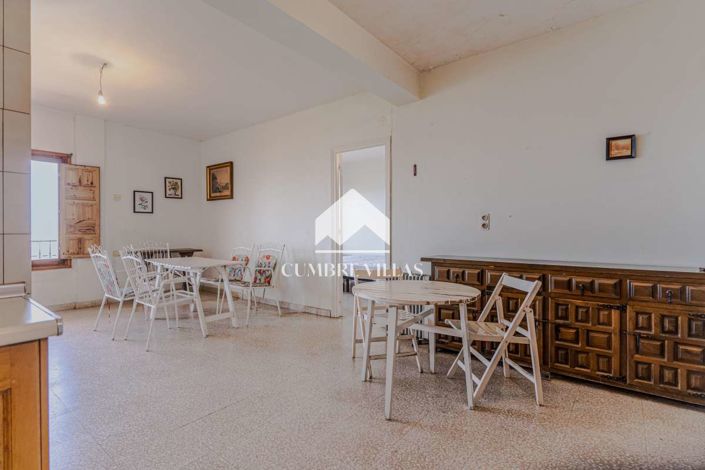 Image No.35-8 Bed Villa for sale