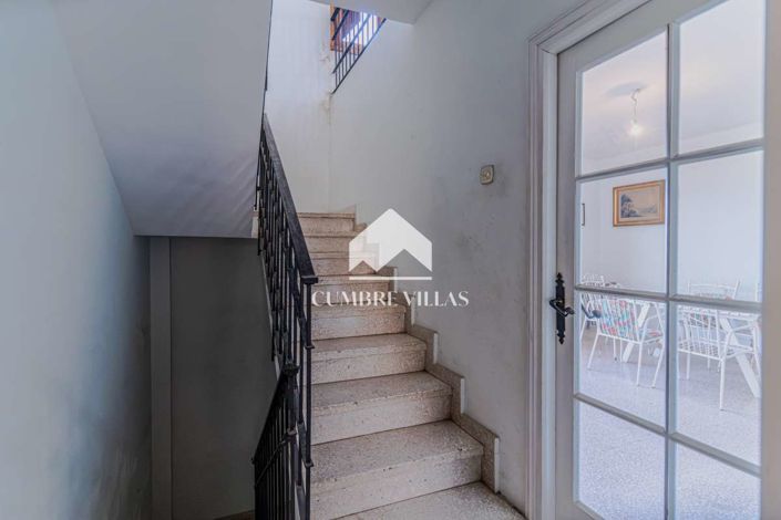 Image No.39-8 Bed Villa for sale